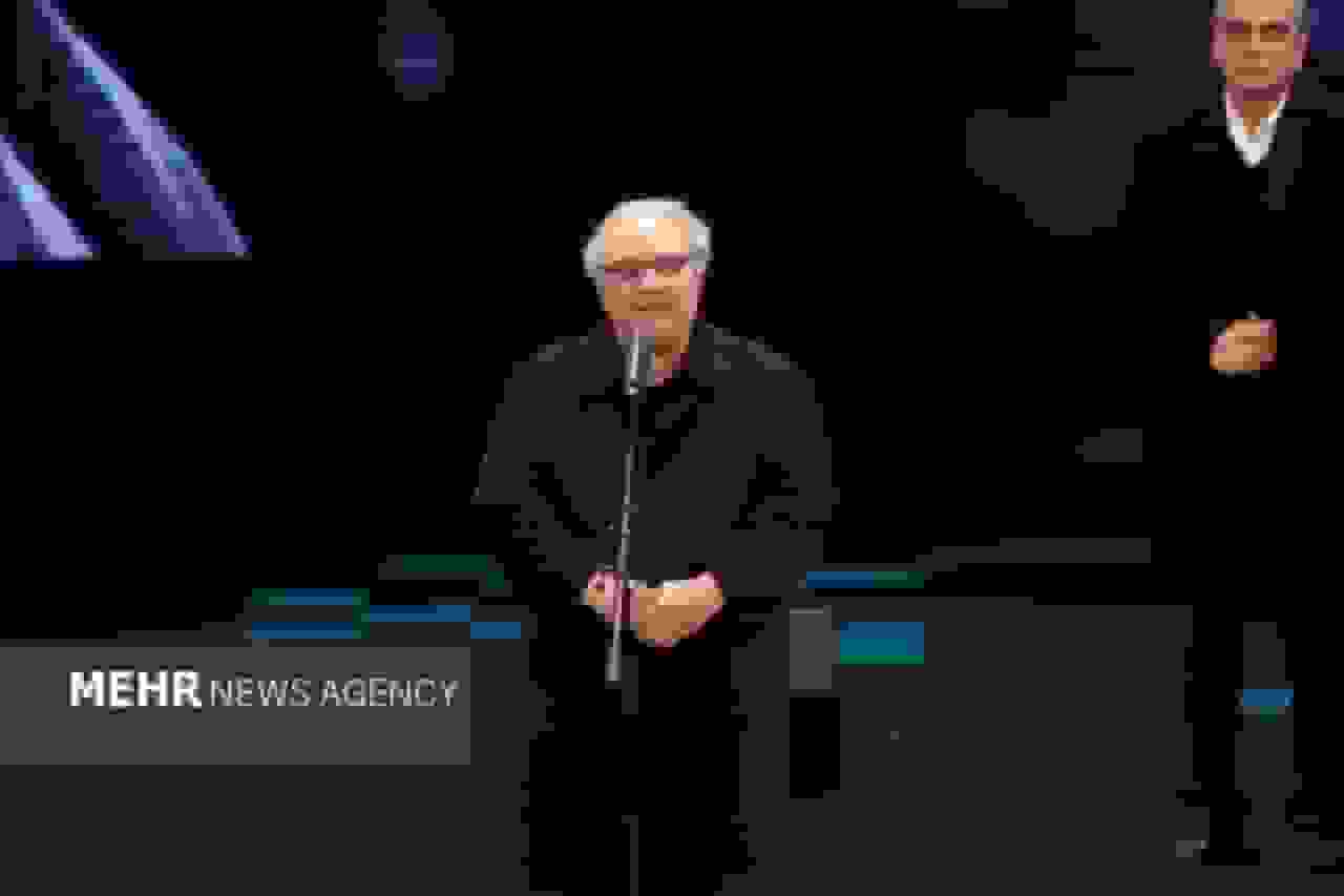 تشییع پیکر محمد کاسبی از مقابل حوزه هنری