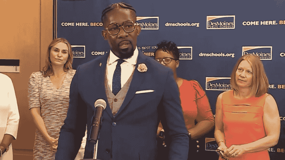 دستگیری سرپرست مدارس دولتی آیووا توسط ICE به اتهام حضور غیرقانونی