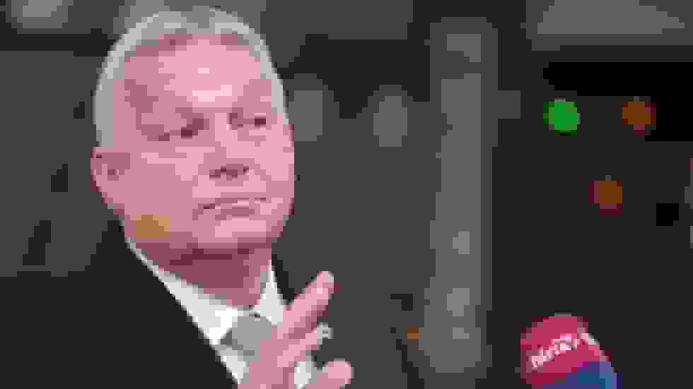 عدم پذیرش یورو توسط مجارستان به دلیل «فروپاشی اتحادیه اروپا» از دید اوربان