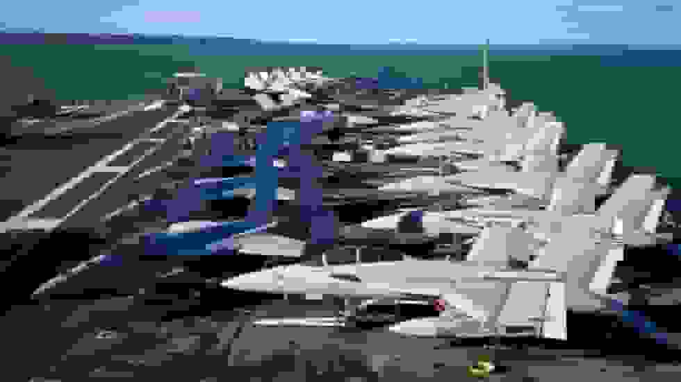 پنتاگون جنگنده نسل جدید نیروی دریایی آمریکا را تأیید کرد