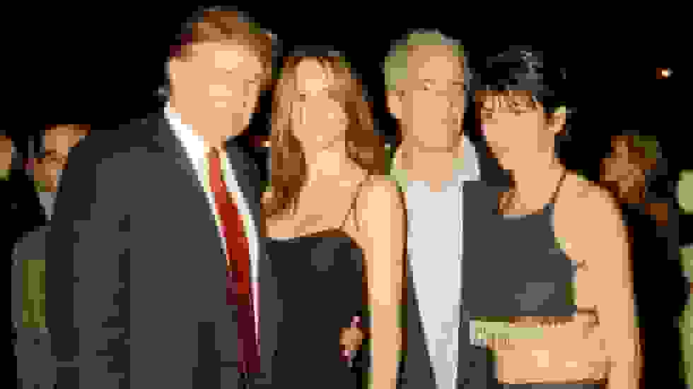 انتشارات هارپرکالینز کتابی را که ادعا می‌کرد اپستین ترامپ‌ها را به هم معرفی کرد، جمع‌آوری کرد