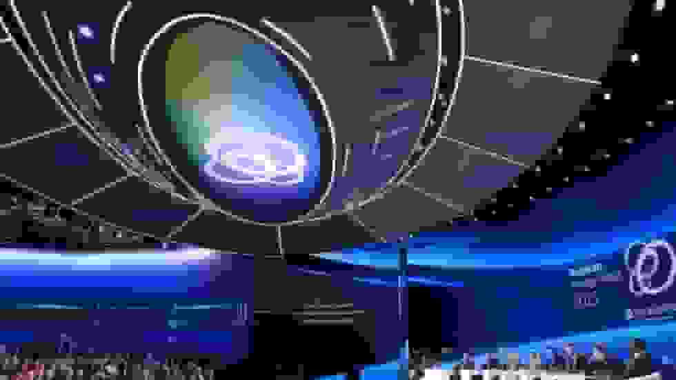 پوتین در مورد مسائل جهانی انرژی سخنرانی می‌کند: به روز رسانی زنده