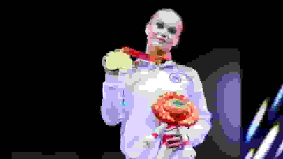 قهرمانی جهانی ژیمناستیک: آنجلینا ملنیکووا نخستین عنوان جهاني پرش از خرک را کسب کرد