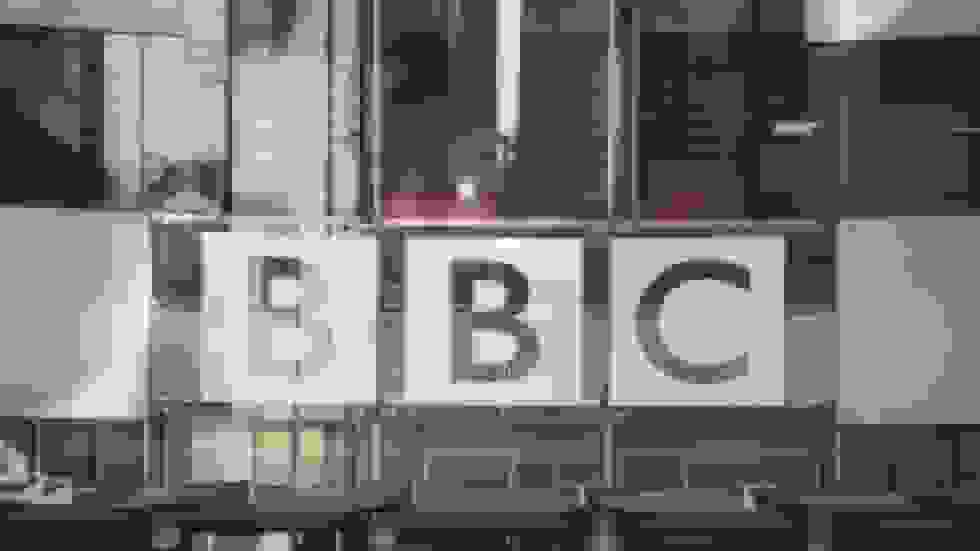 بی‌بی‌سی علیه دستور توقف فعالیت در جمهوری آذربایجان اقدام می‌کند