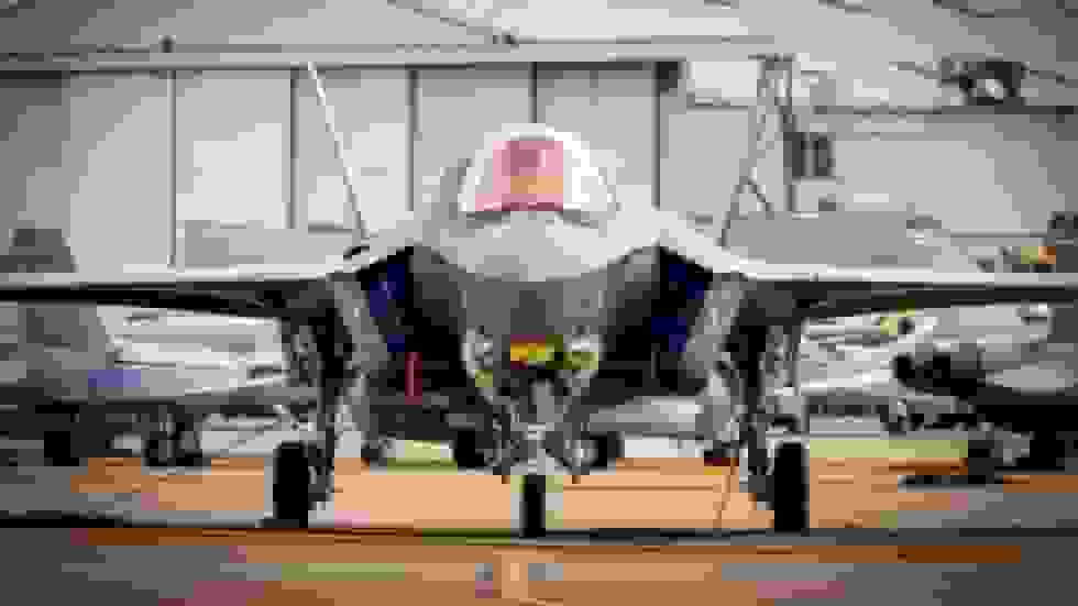 نیروی هوایی آمریکا نزدیک به ۳۰۰ جنگنده کمتر از هدف اصلی دارد