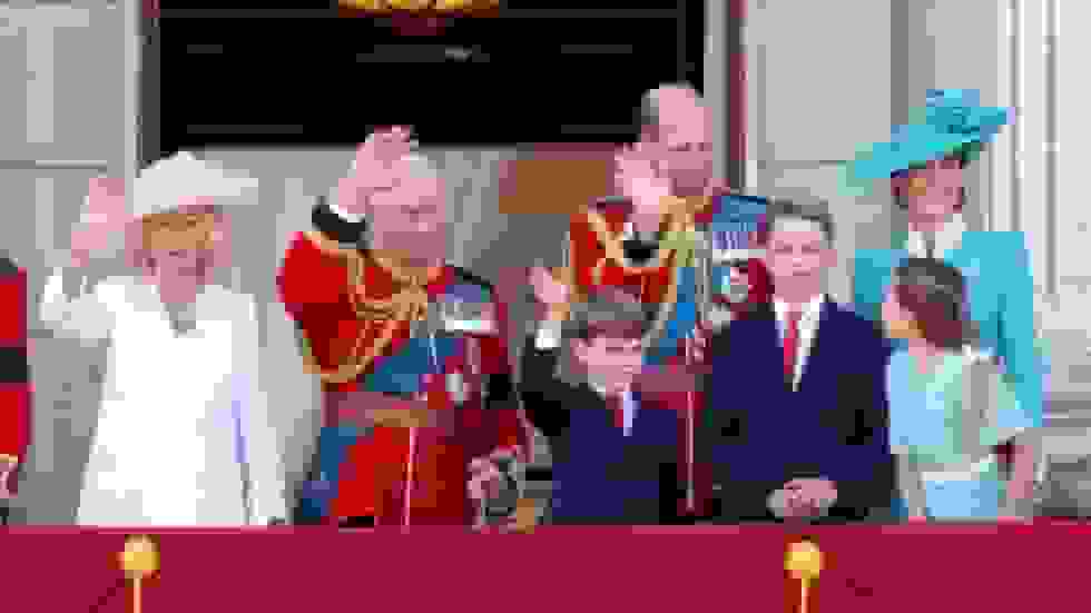 شاهزاده سابق اندرو ممکن است از خط جانشینی سلطنت بریتانیا حذف شود