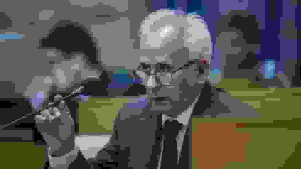 رد ادعای از دست رفتن ۷۵۰۰ سلاح دولتی توسط وزیر پلیس آفریقای جنوبی