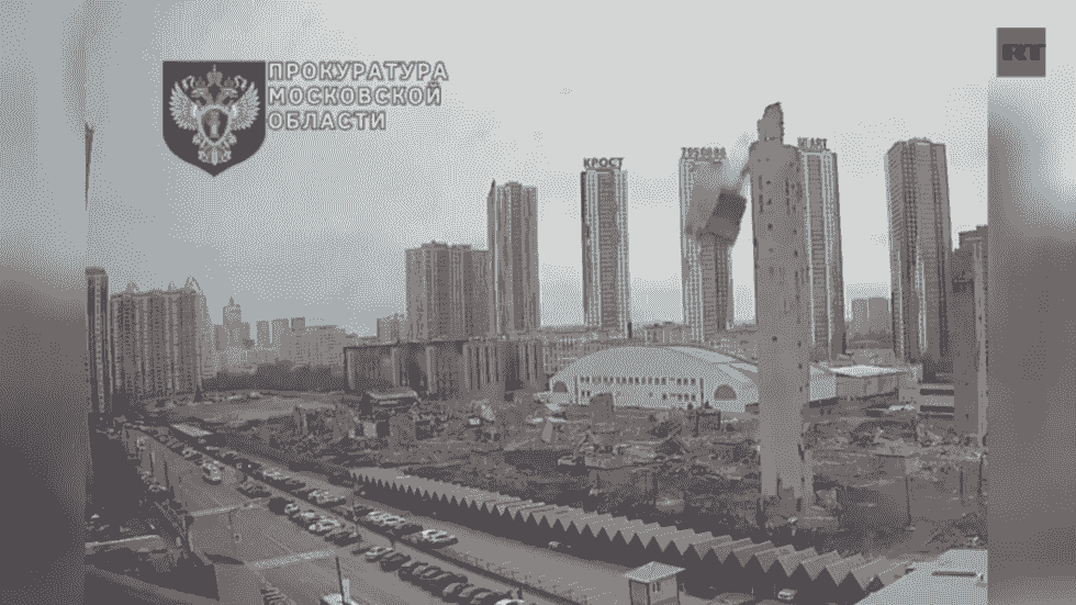 فروریختن فاجعه‌بار رمپ اسکی در حومه مسکو (ویدئو)