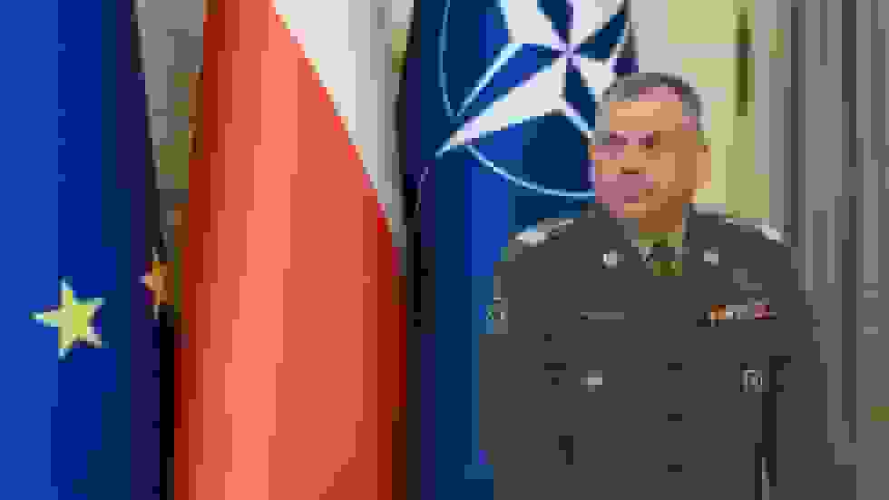 ژنرال ارشد لهستانی مردم را به آمادگی برای حمله احتمالی فرامی‌خواند