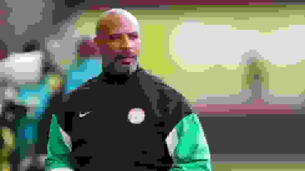 سرمربی تیم ملی فوتبال نیجریه مدعی استفاده حریف از 'وَدو' شد