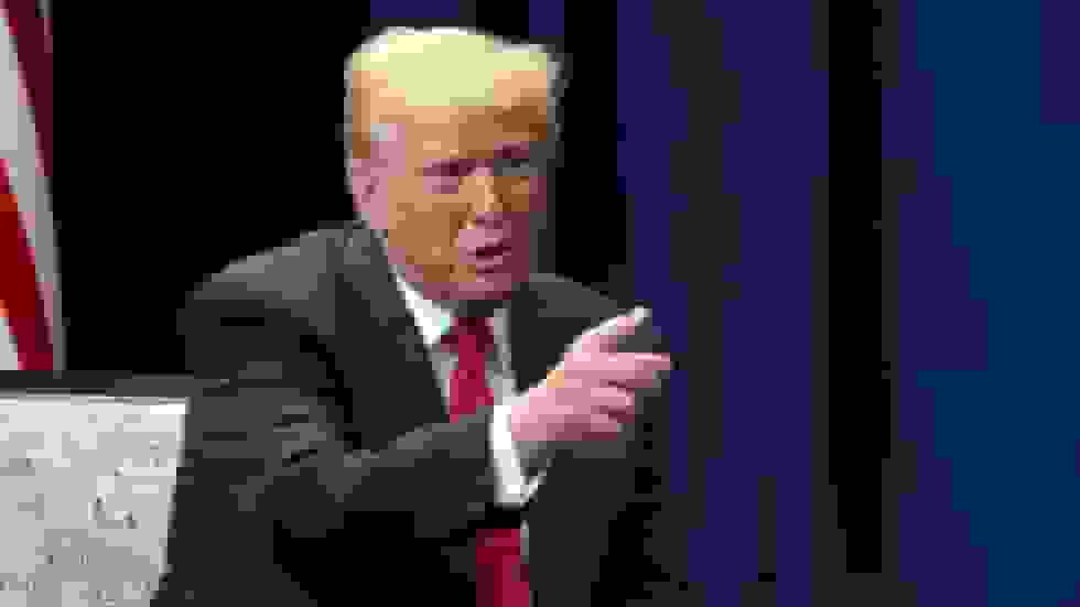 ترامپ شبکه‌های تلویزیونی آمریکا را «بازوی حزب دموکرات» می‌نامد