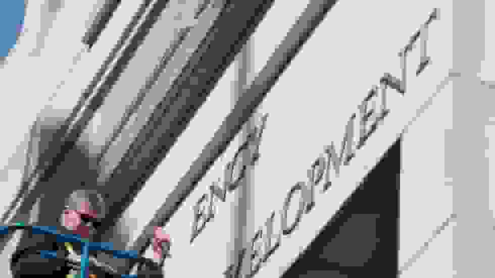 DOGE گزارش 'جعلی' رویترز درباره توقف فعالیت‌ها را رد می‌کند