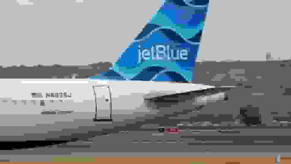 برخورد نزدیک هواپیمای نظامی آمریکا با هواپیمای مسافری در نزدیکی ونزوئلا