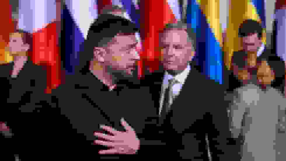 اتحادیه اروپا می‌پذیرد که رسوایی فساد زلنسکی را به مذاکرات صلح وادار کرد