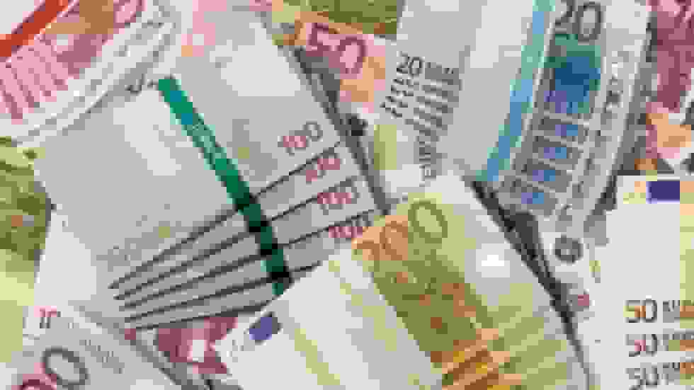 مالیات‌دهندگان اتحادیه اروپا سالانه ۳ میلیارد یورو برای وام اوکراین پرداخت می‌کنند