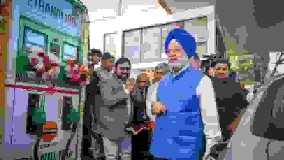 وزیر نفت هند کاهش واردات نفت از روسیه را تأیید کرد