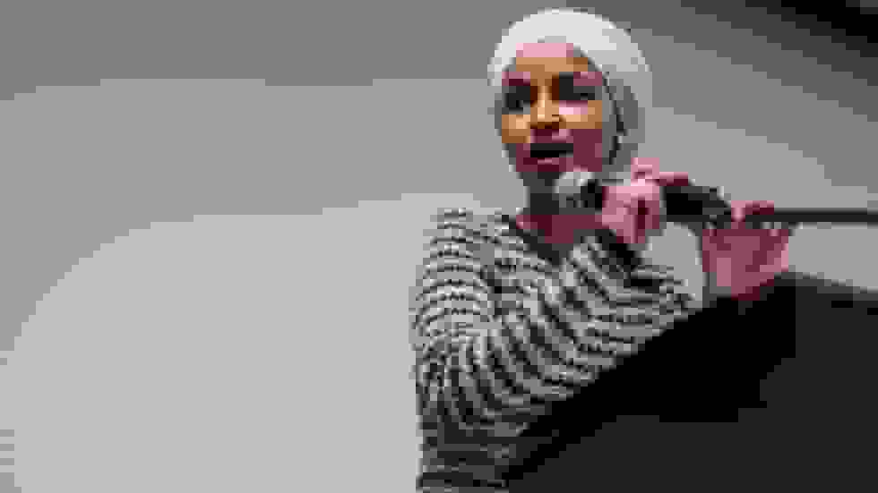 نماینده آمریکایی ایلهان عمر با مایع ناشناخته اسپری شد