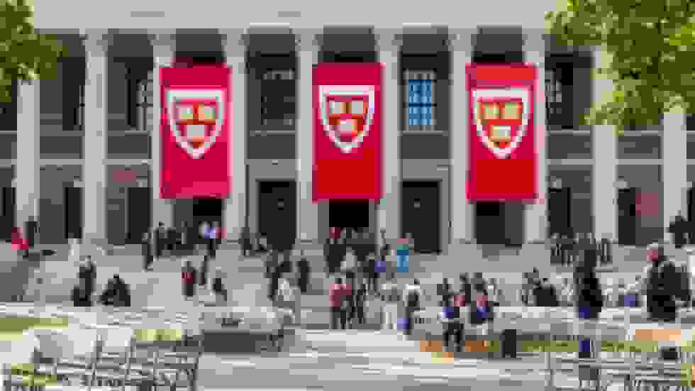 پنتاگون به دلیل «ایدئولوژی‌های رادیکال» روابط آموزشی خود را با هاروارد قطع کرد