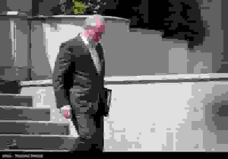 زمزمه حذف ارز 28500 تومانی در بودجه 1405 و تبعات تورمی احتمالی