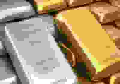 طلا از مرز ۳۹۰۰ دلار عبور کرد و نقره به ۵۰ دلار نزدیک شد