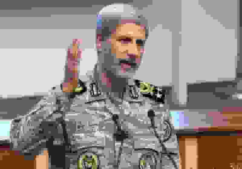 سرلشکر حاتمی: استفاده از تجربیات جنگ ۱۲روزه به اندازه ۱۲ سال