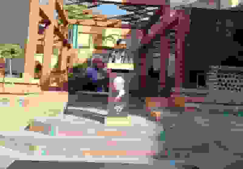 وداع هنرمندان با پیکر محمد کاسبی در حوزه هنری