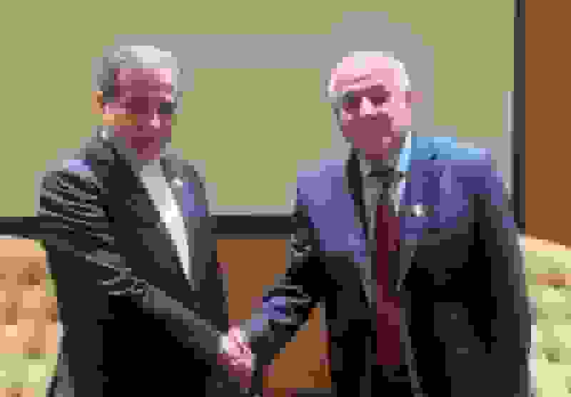 دیدار رئیس هیات نمایندگی فلسطین با عراقچی در اجلاس جنبش عدم‌تعهد