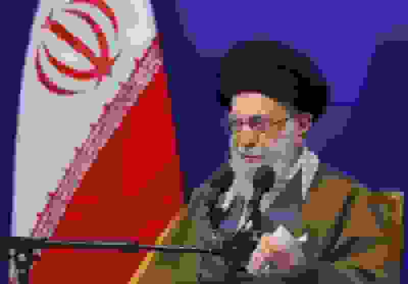 امام خامنه‌ای: مرحوم آقای نائینی فقیه استثنائی و استوانه رفیع حوزه نجف