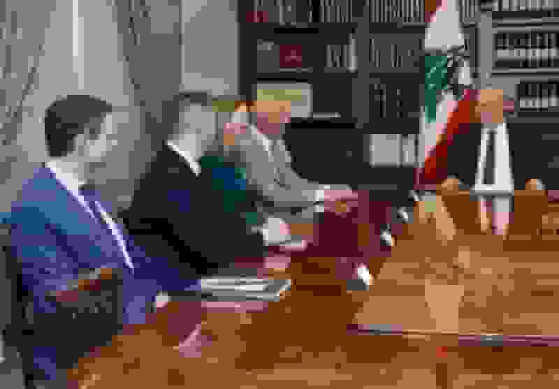 تله آمریکا و اسرائیل برای تحمیل مدل تشکیلات ابومازن در لبنان و راهبرد هوشمندانه مقاومت