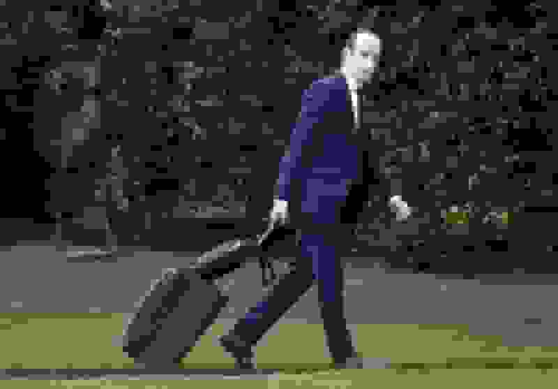 نقل مکان مقام‌های آمریکایی به خانه‌های امن از بیم تظاهرات یا ترور