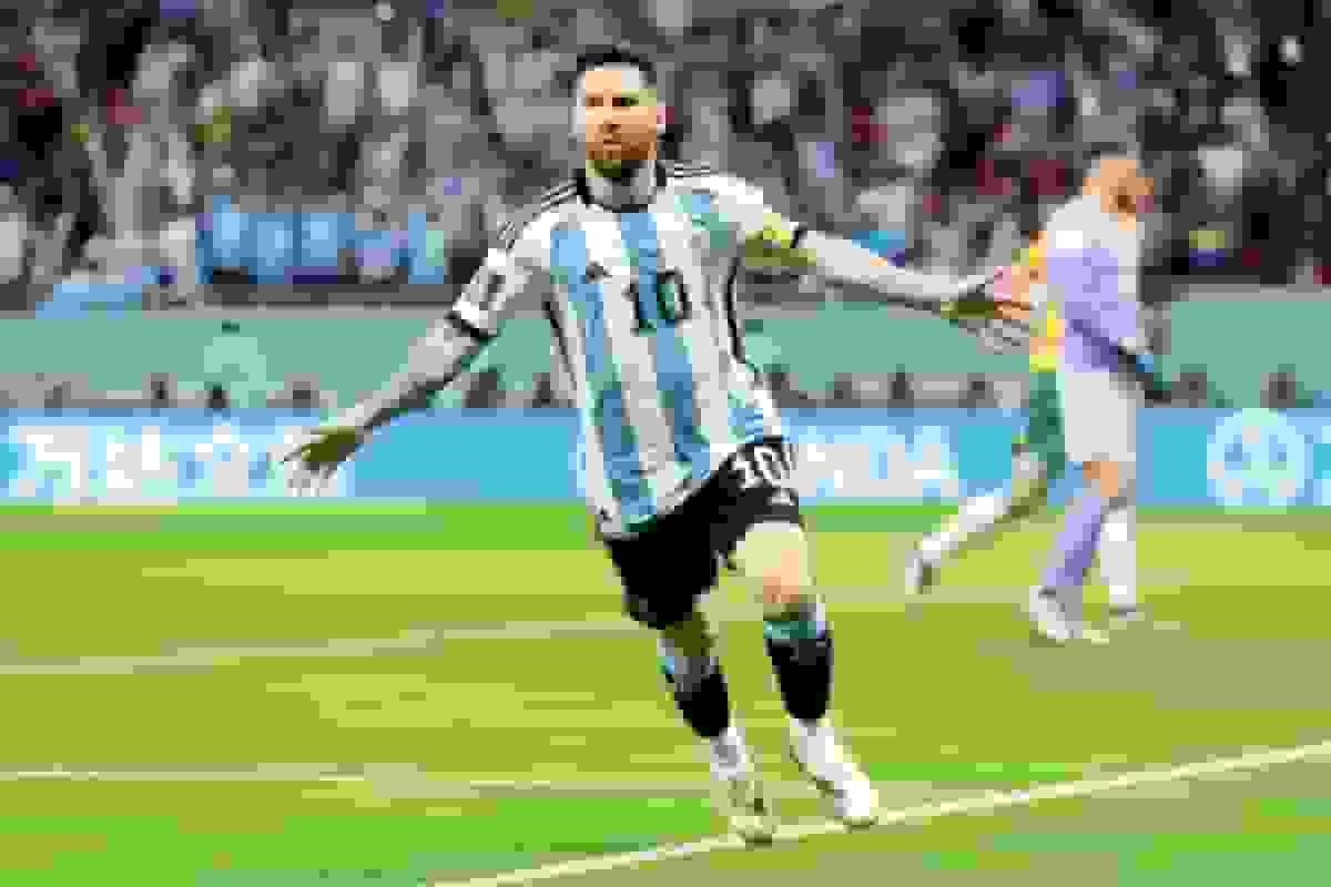 آیا لیونل مسی سریع‌تر از کریستیانو رونالدو به رکورد ۹۰۰ گل می‌رسد؟