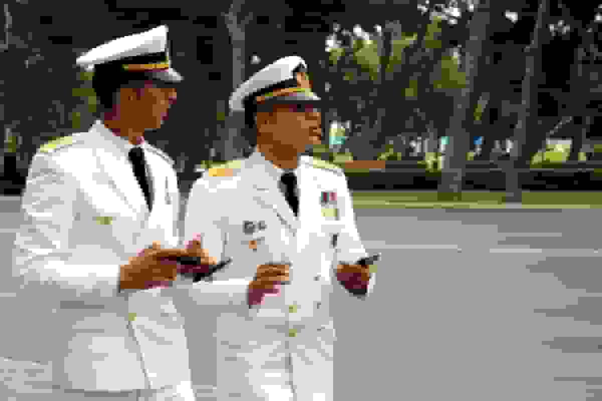 چرا کشورهای بدون دسترسی به دریا نیروی دریایی دارند؟