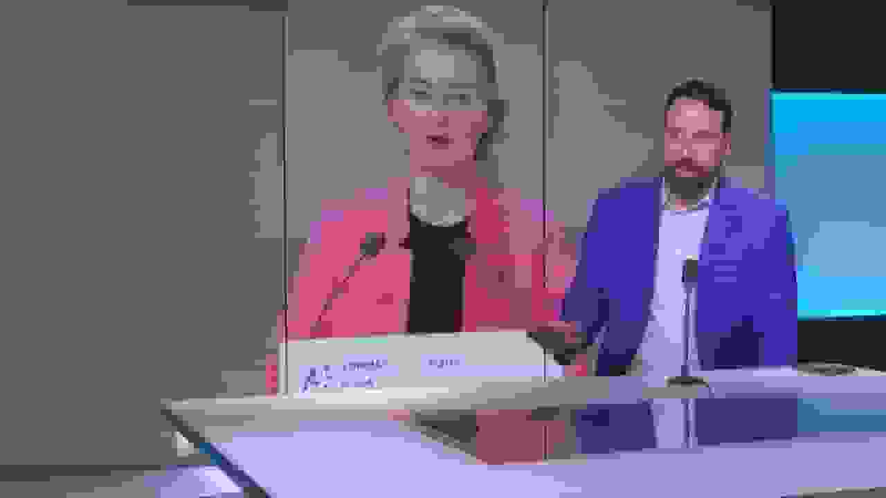 بروکسل به دلیل کاهش نظارت بر غول‌های فناوری زیر انتقاد شدید