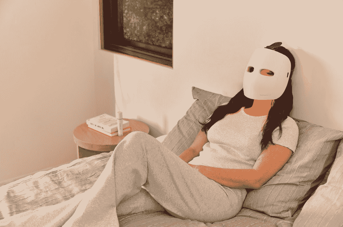 ترابادی ماسک صورت TheraFace Glo را معرفی کرد که با ال‌ای‌دی‌ها چین و چروک را کاهش می‌دهد