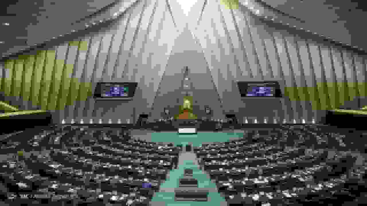 هشدار مجلس: استفاده از فیلترشکن در ایران باید به حداقل برسد