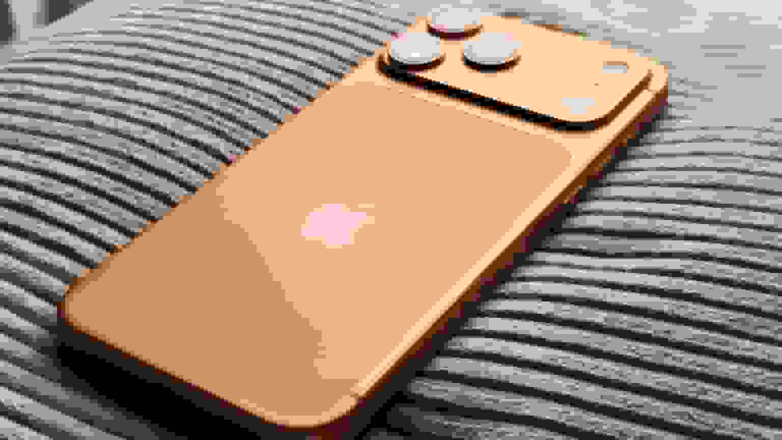 زنگ خطر برای خریداران آیفون؛ تصمیم سامسونگ قیمت‌ها را افزایش می‌دهد؟