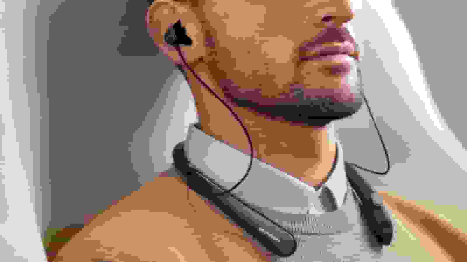 بهترین هندزفری گردنی برای مکالمه، ورزش و موسیقی