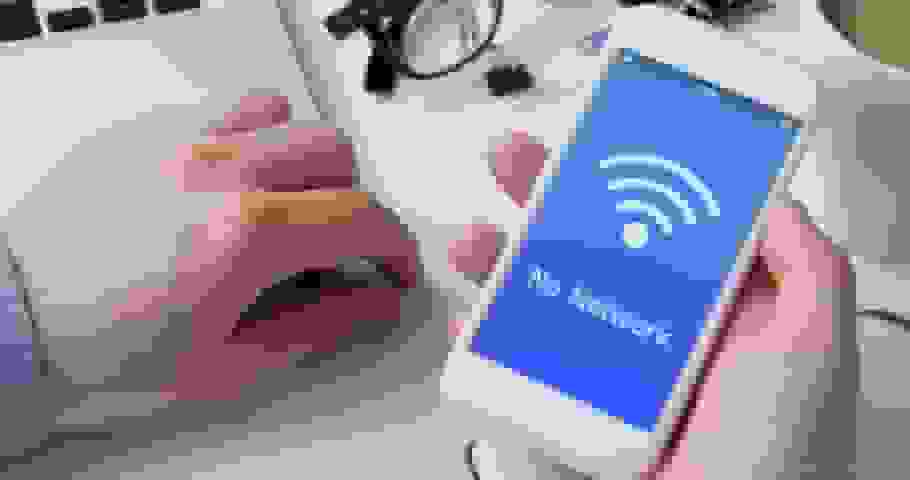 اظهارات وزیر ارتباطات درباره فشار روانی ناشی از قطعی اینترنت