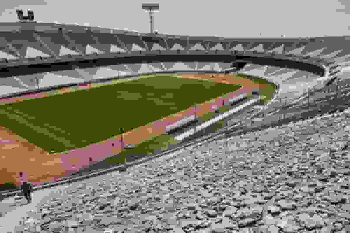 ورزشگاه برای لیگ نداریم، به میزبانی‌های بزرگ فکر نکنید