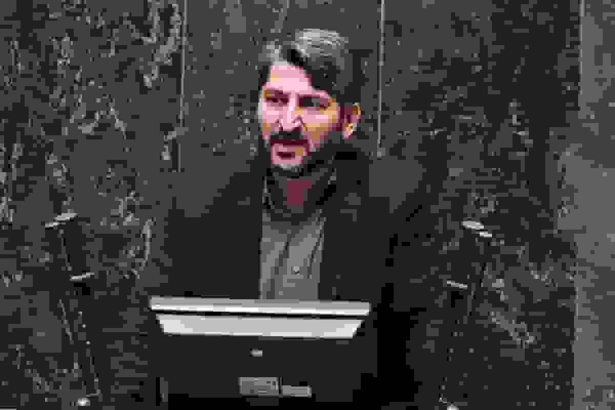 باقرزاده خطاب به پزشکیان: زندگی لاکچری خانواده‌تان در مقابل مشکلات معیشتی مردم