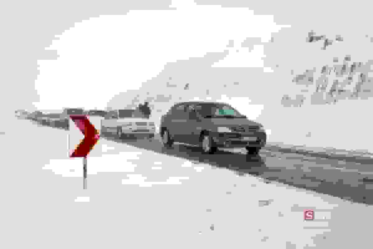 ترافیک سنگین در هراز و آزادراه قزوین-کرج/ لغزندگی محورهای شمالی