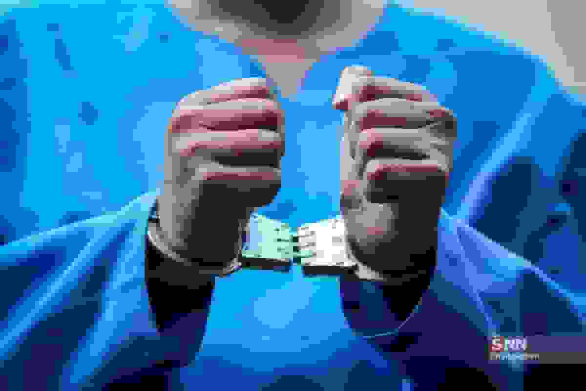 دستگیری سارق سابقه دار بیمارستان با لباس خدمات