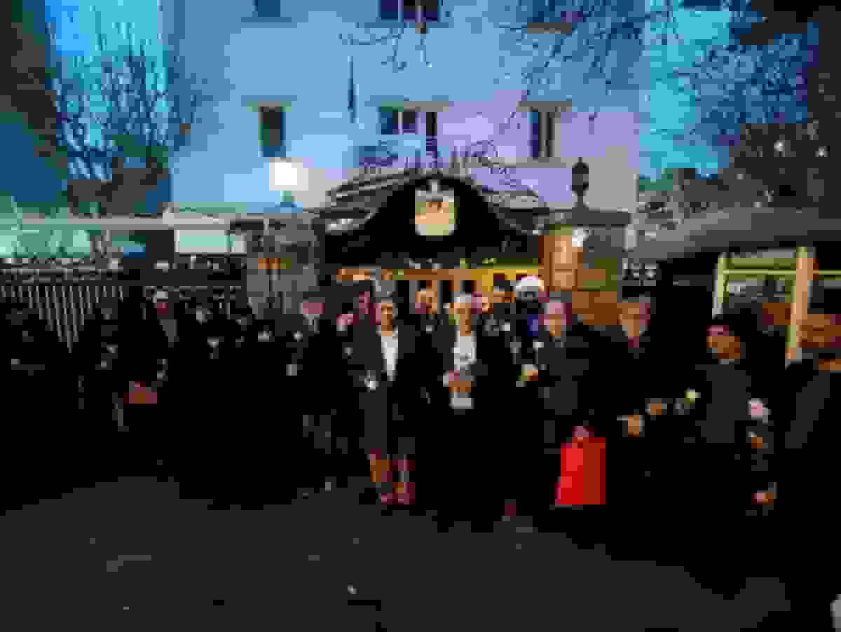 سفارت فلسطین گل‌باران شد؛ تاکید فعالان مقاومت بر همبستگی با مظلومان