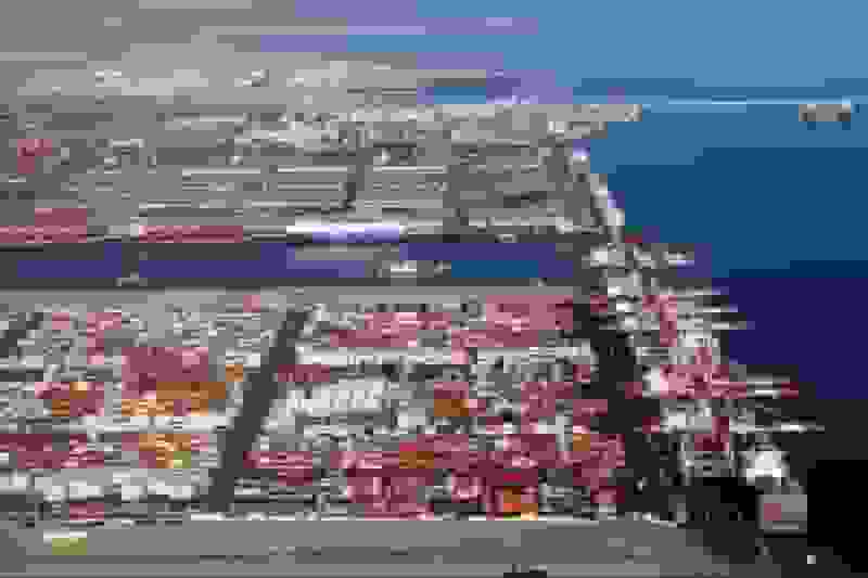 بهره‌برداری از طرح‌های بندری و دریایی و افزایش ظرفیت کانتینری هرمزگان