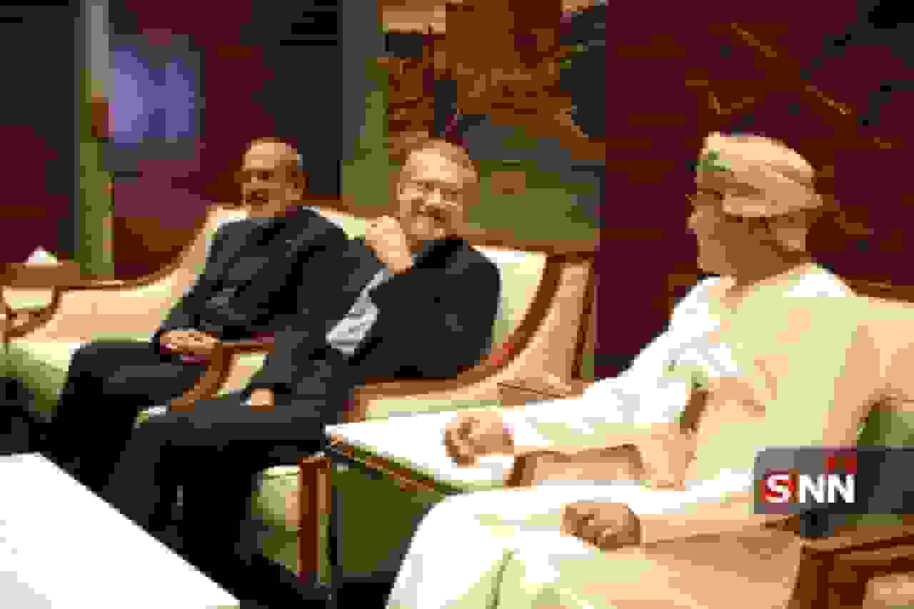 لاریجانی پس از دیدارها در عمان، راهی دوحه شد