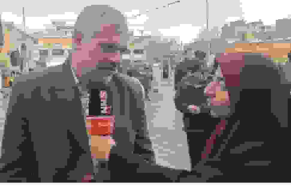 مردم پای انقلاب ایستاده‌اند اما رفع دغدغه معیشت را از مسئولان انتظار دارند