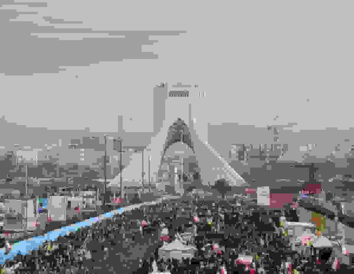 بازتاب آسوشیتدپرس از برگزاری جشن انقلاب ایران با وجود فشار آمریکا