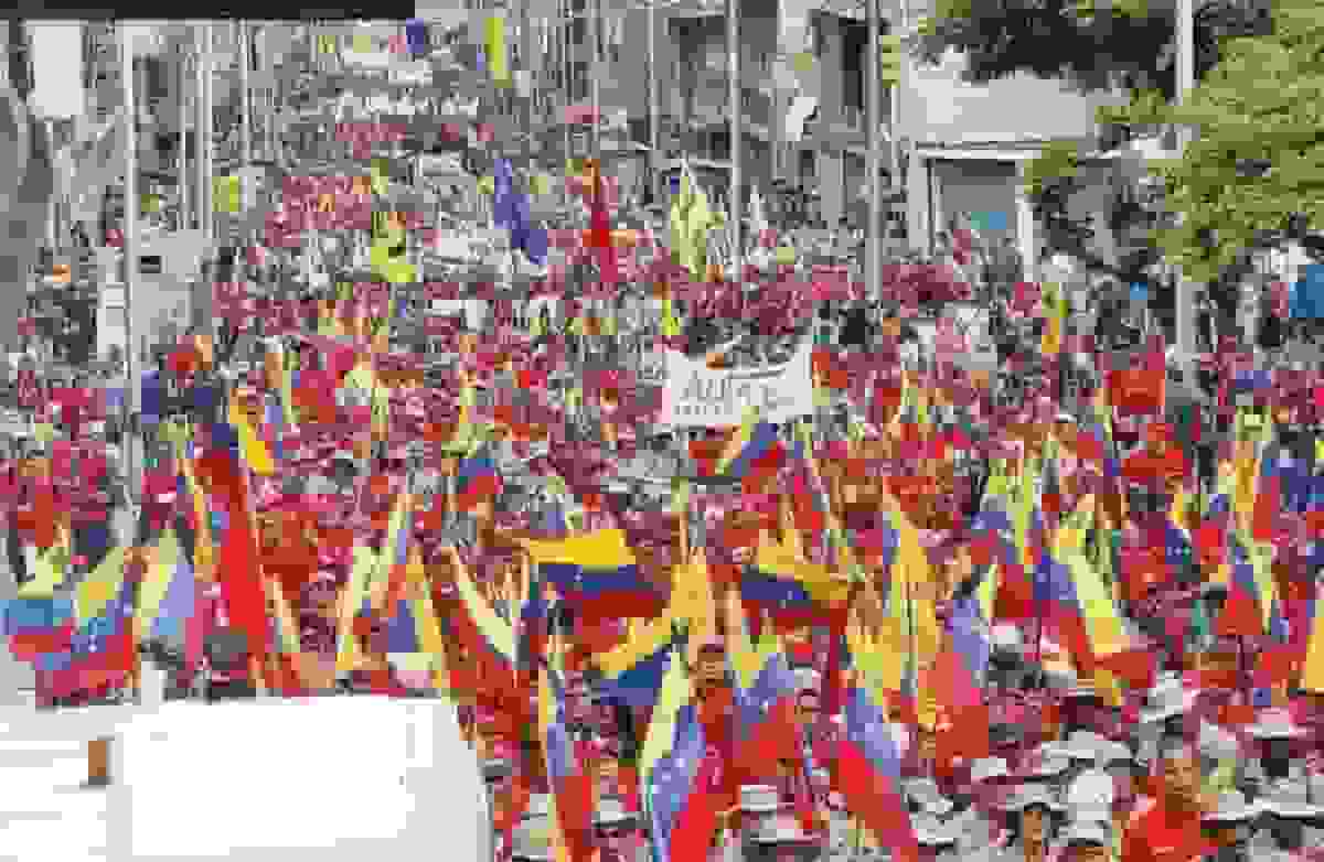 تظاهرات گسترده در کاراکاس برای آزادی رئیسجمهور ونزوئلا