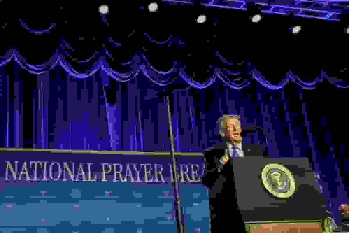 ترامپ ساخت کشتی‌های جدید جنگی برای جنگ افروزی را سرمایه‌گذاری تاریخی می‌داند! فیلم