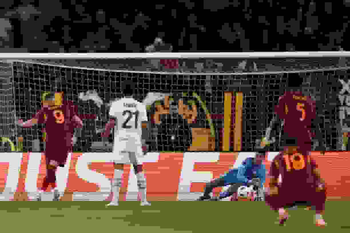 شاهکار دروازهبان لیل در لیگ اروپا